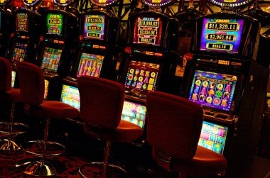 pararaja77 login mobile app interface showing live-dealer tables and sportsbook markets